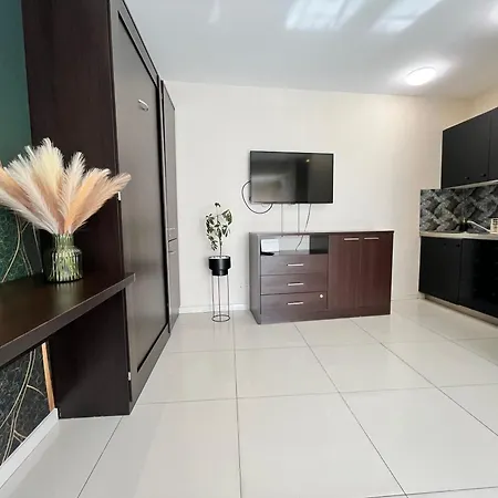 Cape - Afra Group Apartment *